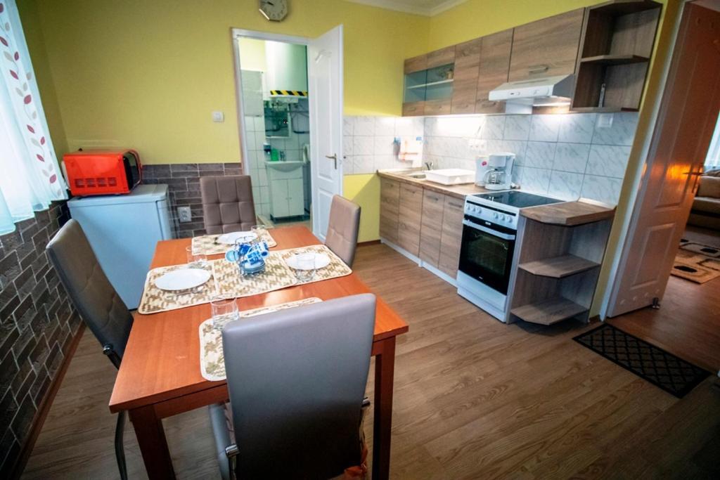 Krisztina Apartman Nagykanizsa Buitenkant foto